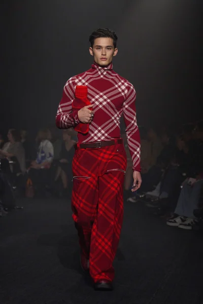 Look 11